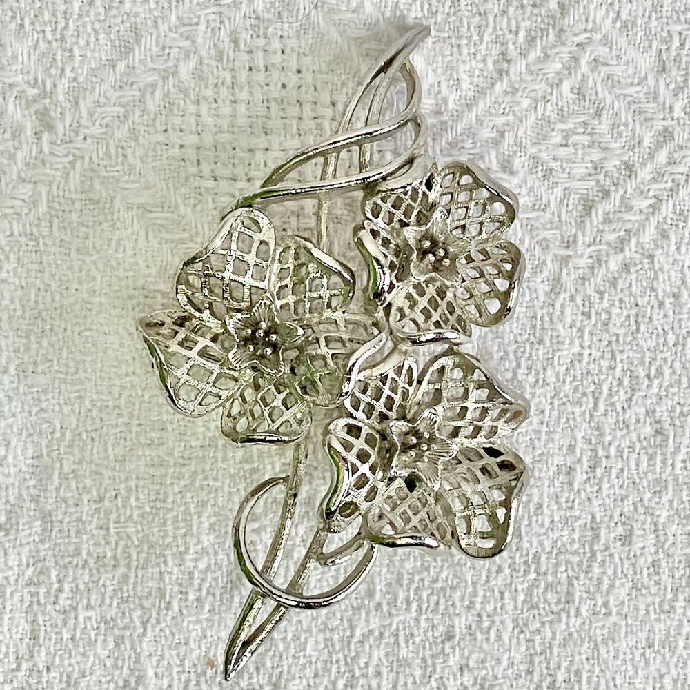 Lisner Silver Tone Filigree Floral Brooch Midcentury